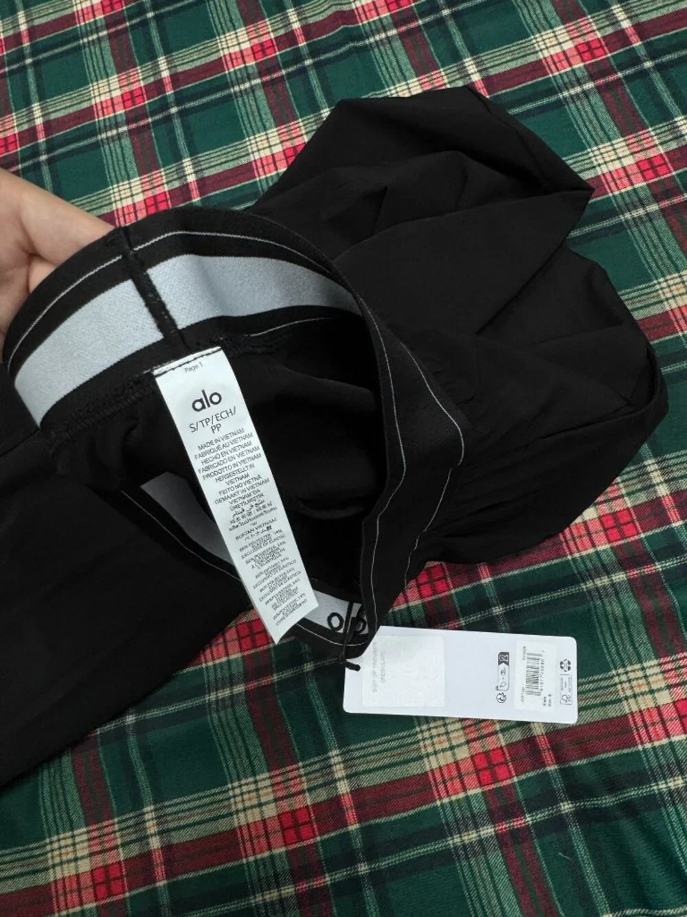 NWT ALO Yoga 